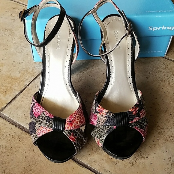 Heels - Picture 3 of 5