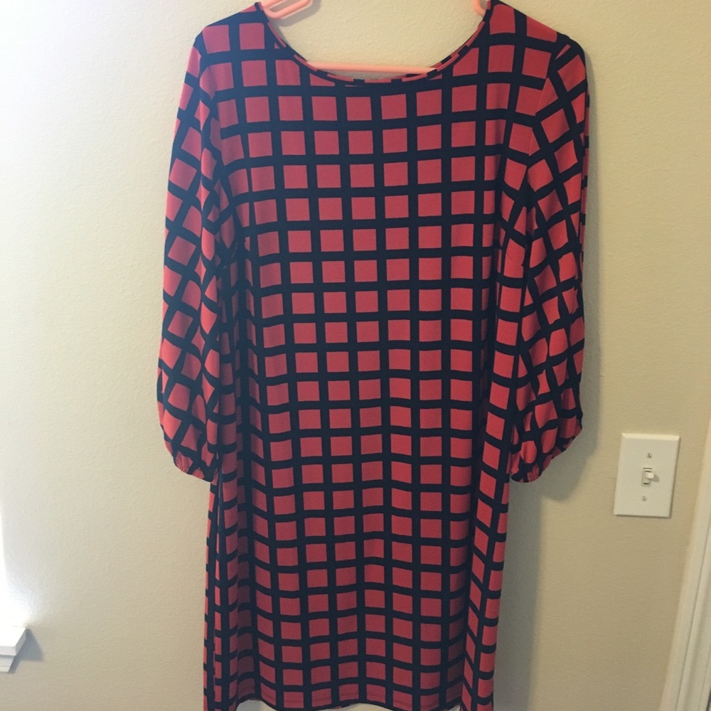 Cold-shoulder style patterned dress