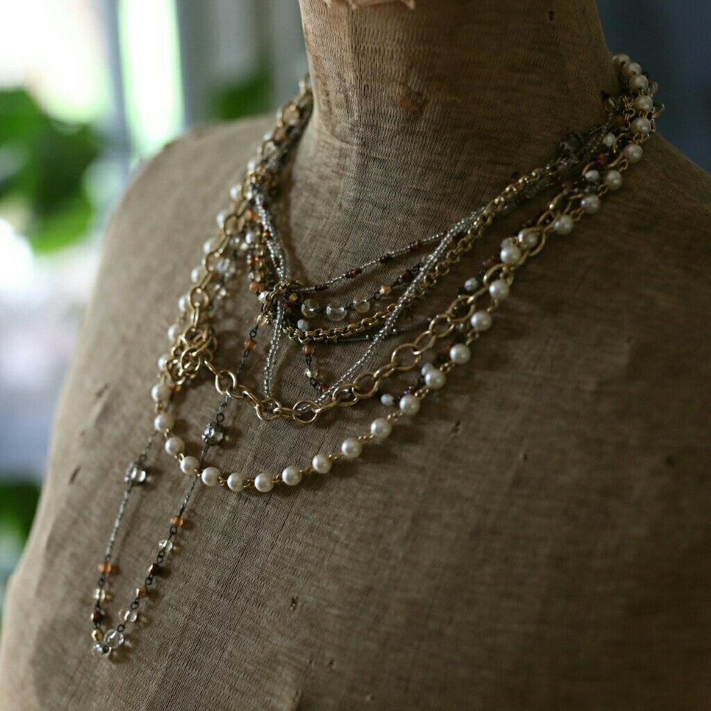 Handmade knotty necklace.