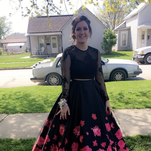 Meet your Posher, Hailey - Picture 1 of 1