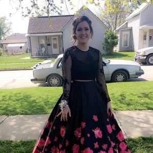 Meet your Posher, Hailey