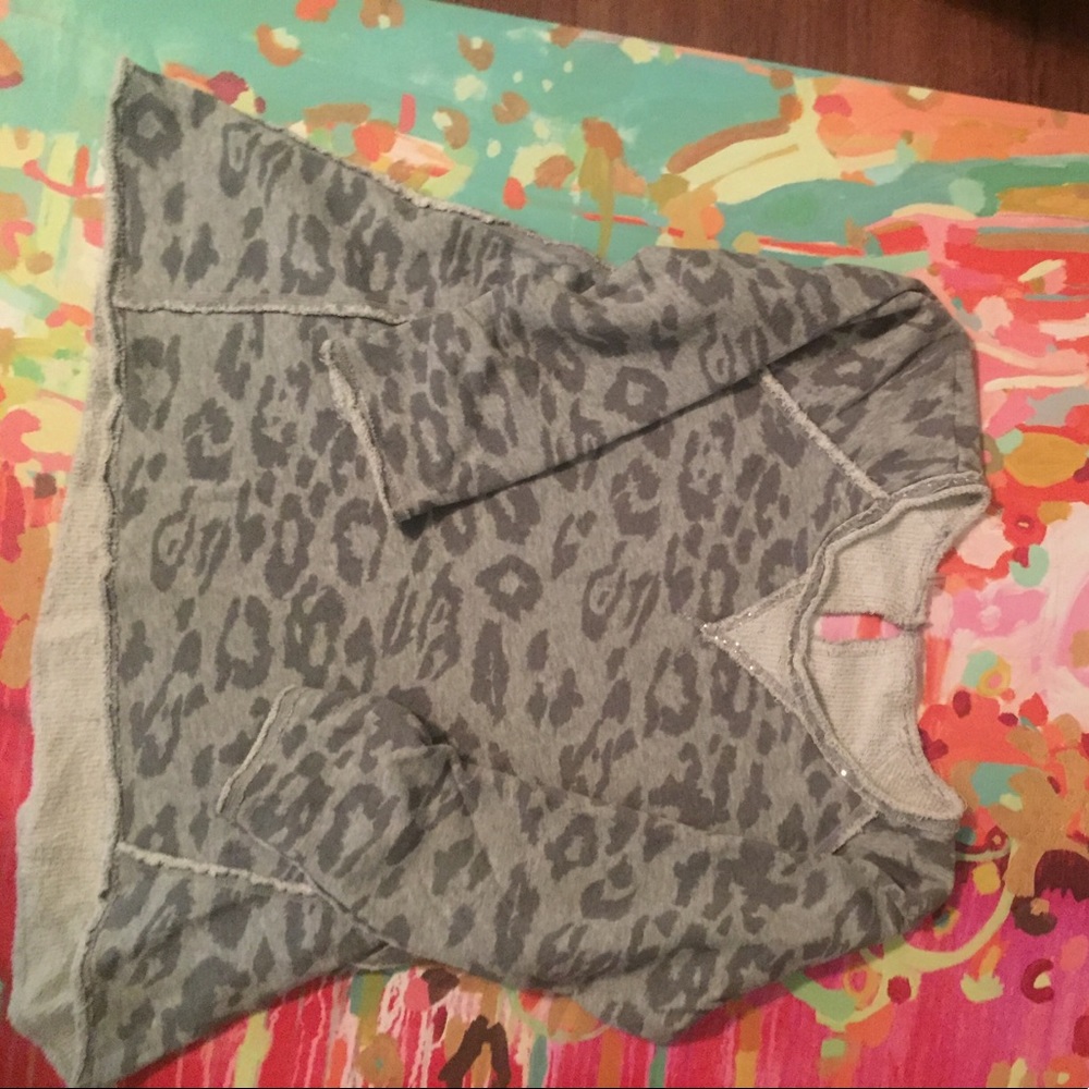 Gray Leopard Sweatshirt