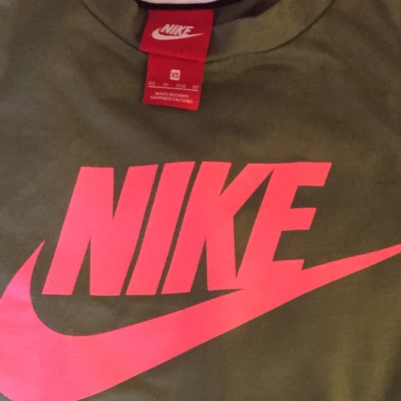 NWOT Nike Tops - bundle and save or buy separately - Picture 5 of 5