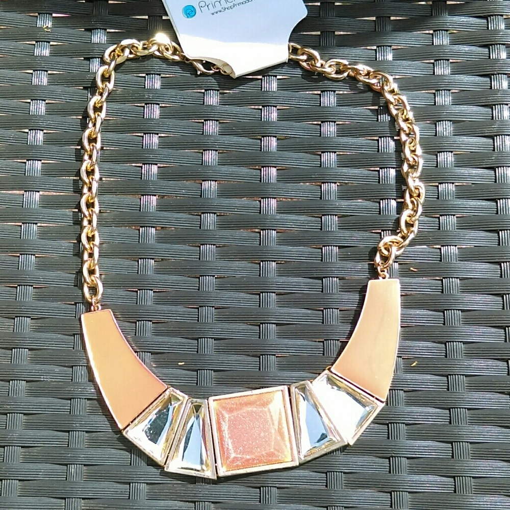 Statement necklace