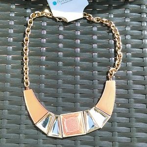 Statement necklace
