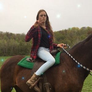 Meet your Posher, Alli