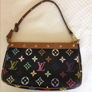 Authenticated Louis Vuitton Pochette