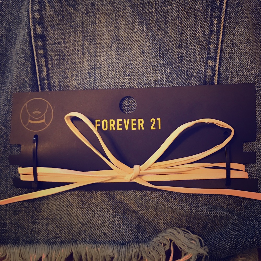 Brand new light pink leather choker