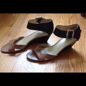 Nine West ankle wedges - size 9