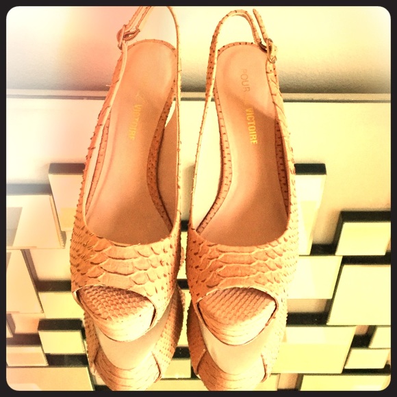 Firm Sale🔥Pour la Victoire nude reptile heels - Picture 5 of 8
