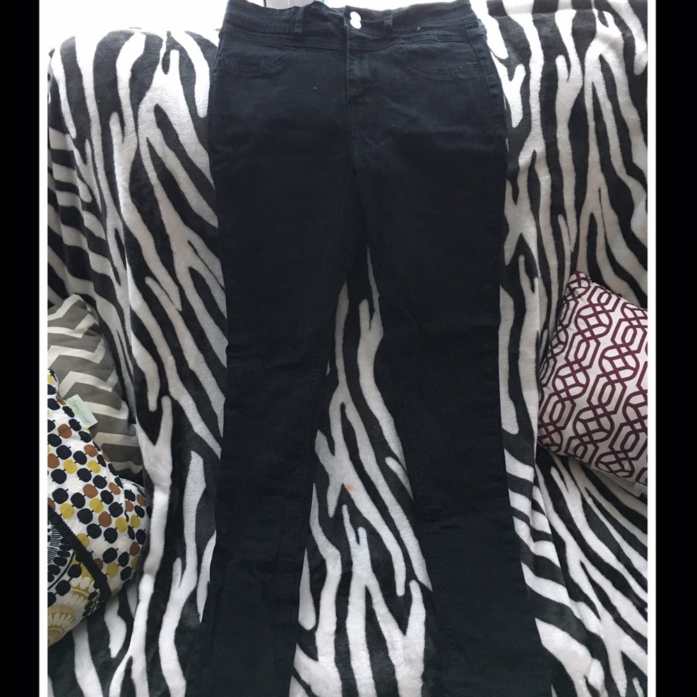 Black skinny jeans