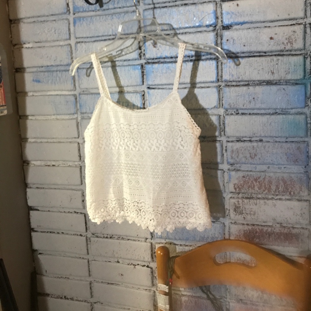 Sweet white cropped tank top