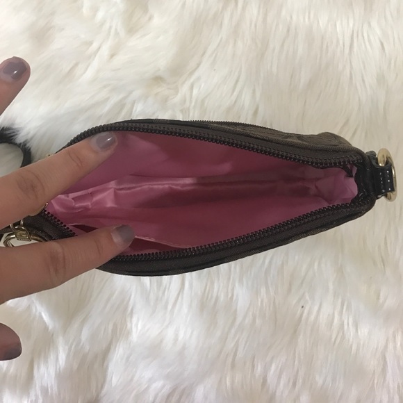 Coach wristlet - Picture 3 of 4