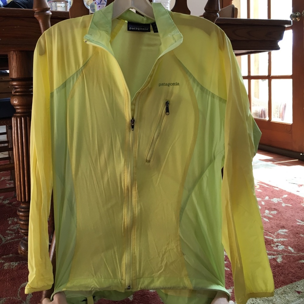 Patagonia light running jacket