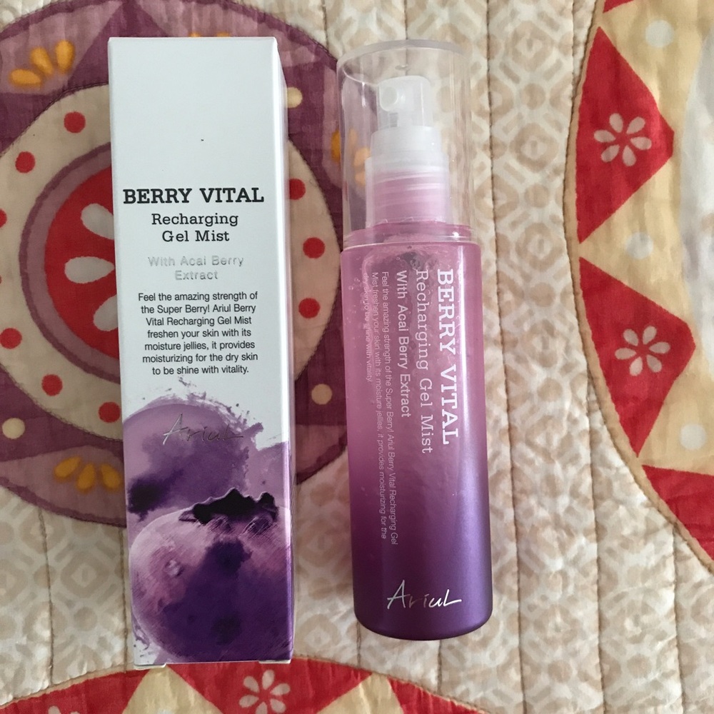 Ariul Berry Vital Recharging Gel Mist