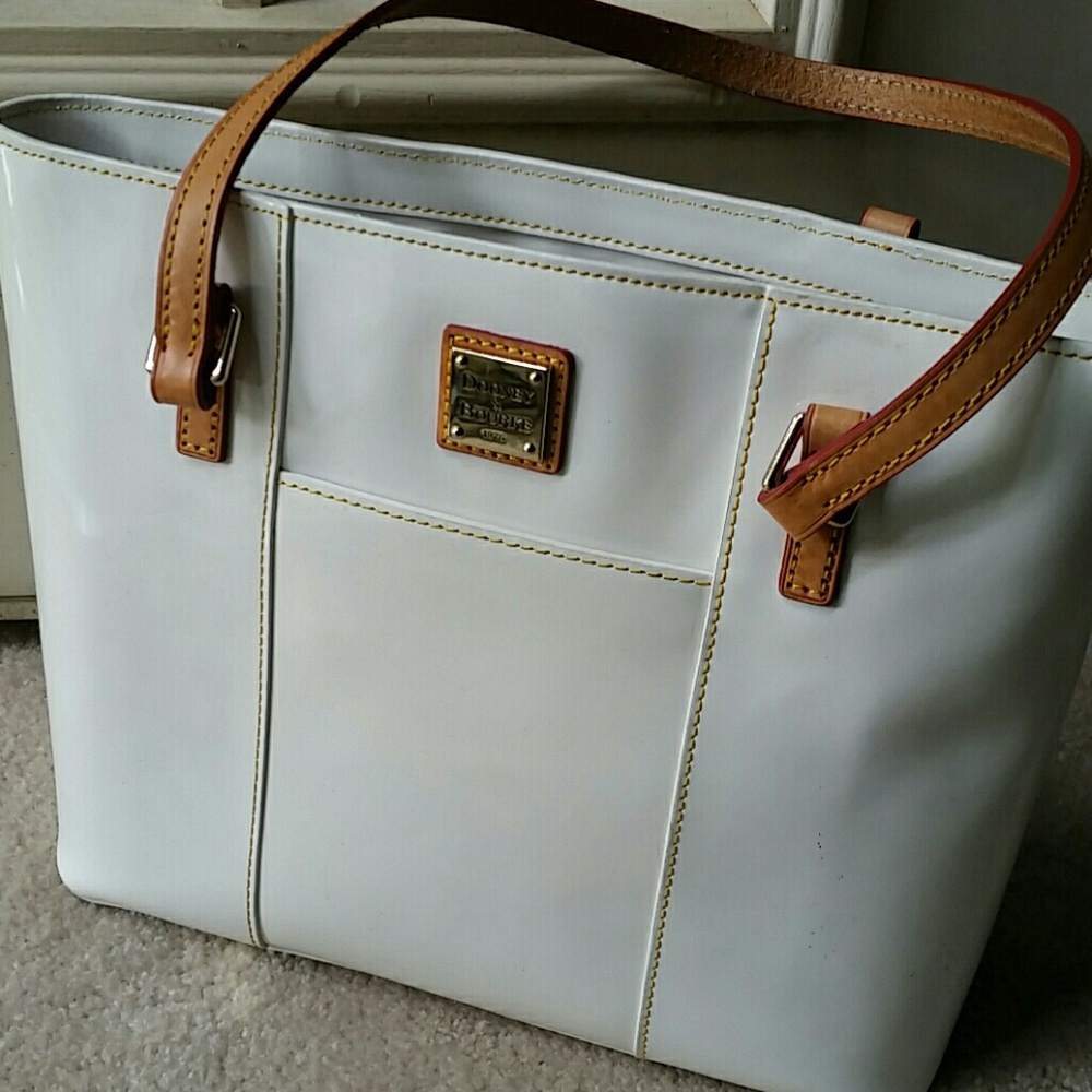 Dooney & bourke small Lexington, white patent