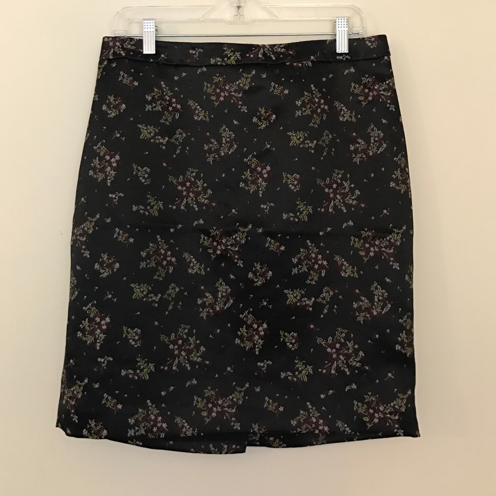 Embroidered loft skirt
