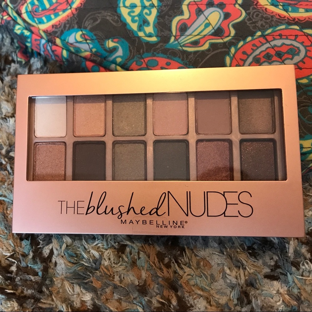 Maybelline Blushed Nudes Shadow
