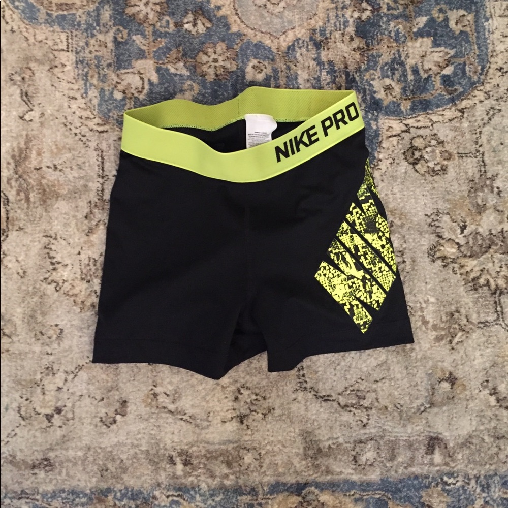 Nike Pro Size 0
