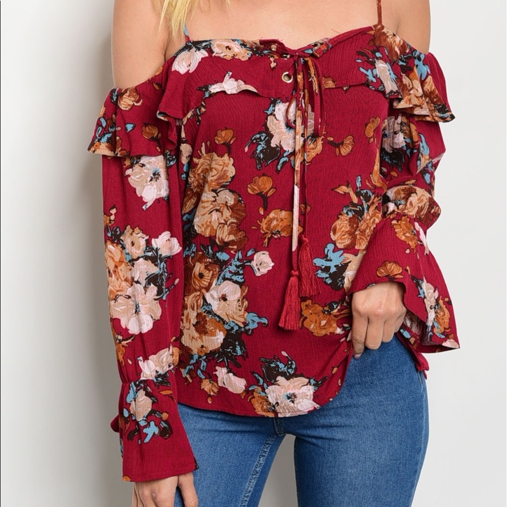 🌼NEW🌼Floral Off Shoulder Top