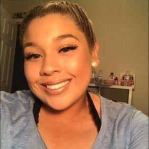 Meet your Posher, Abrianna