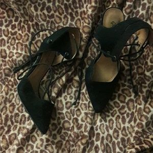 Velvet /suede lace up pumps