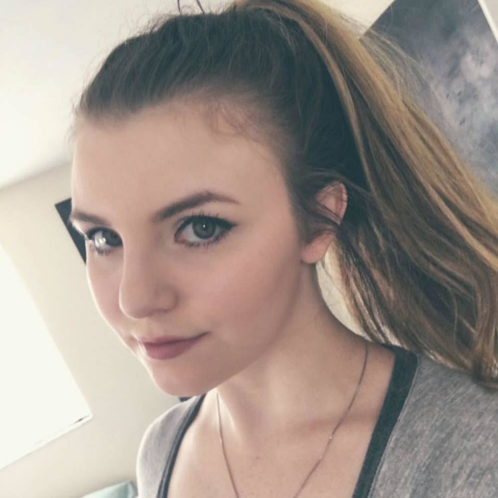 Meet your Posher, Kayla