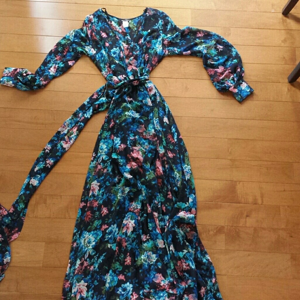 Maxi dress - Picture 2 of 2