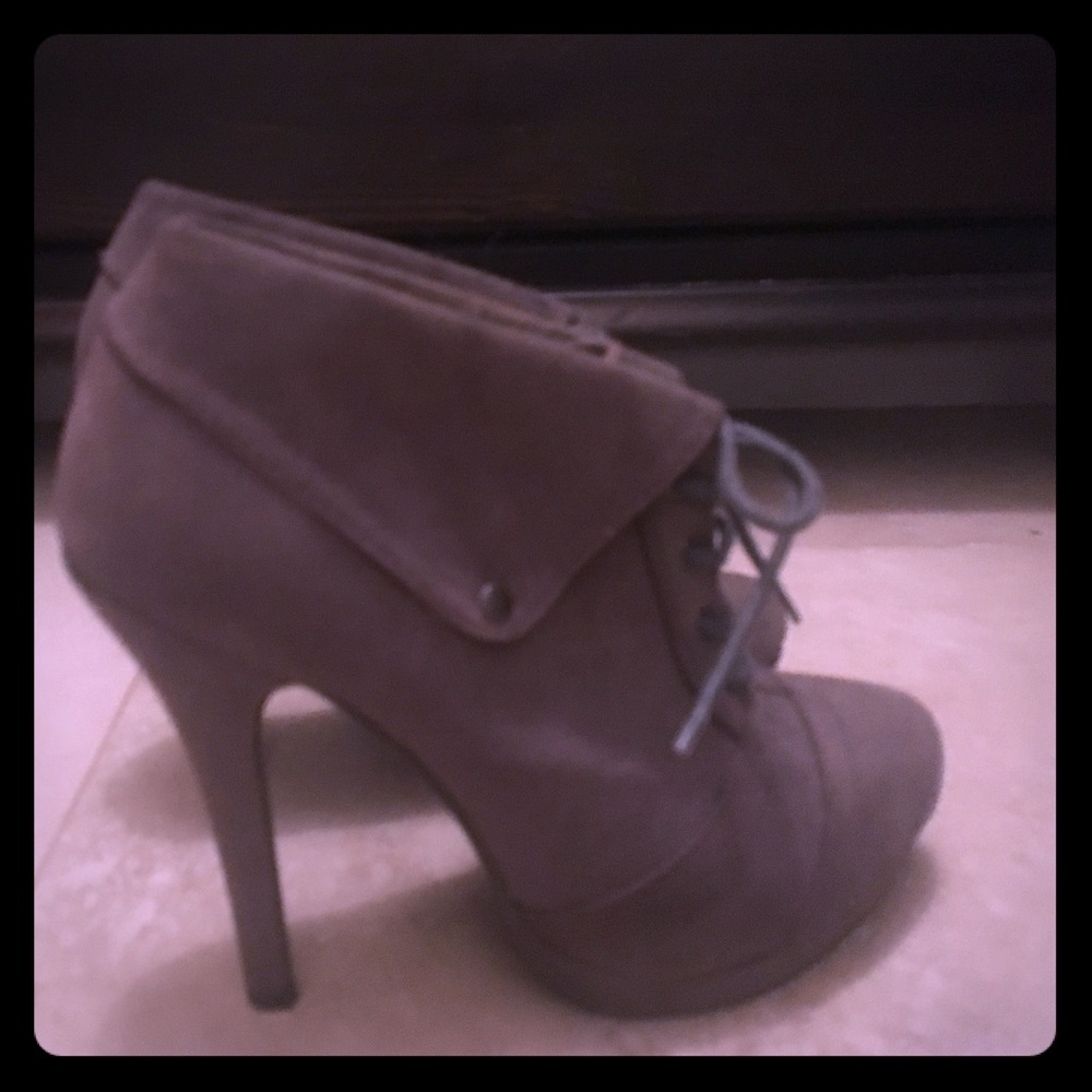 Adorable ankle boots