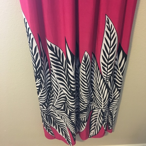 Patterned Maxi Dress - Picture 2 of 4