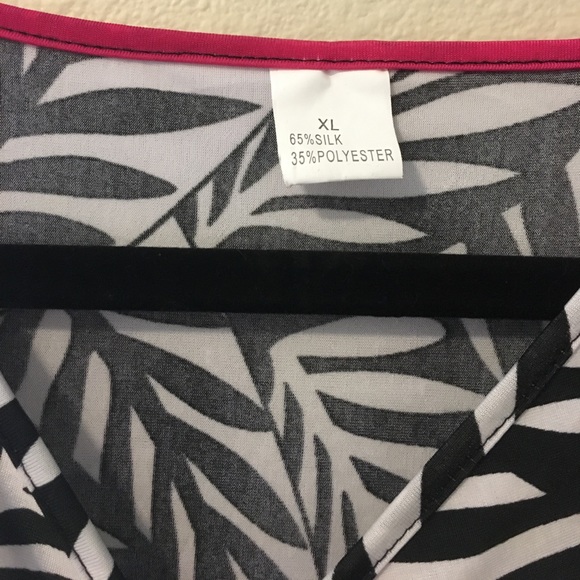 Patterned Maxi Dress - Picture 3 of 4