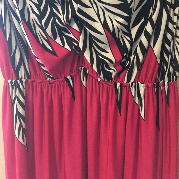 Patterned Maxi Dress - Picture 4 of 4