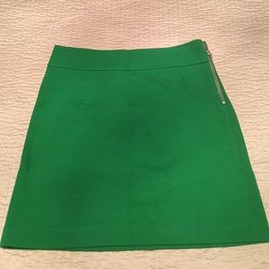 Ladies green skirt from Banana Republic, size 4P