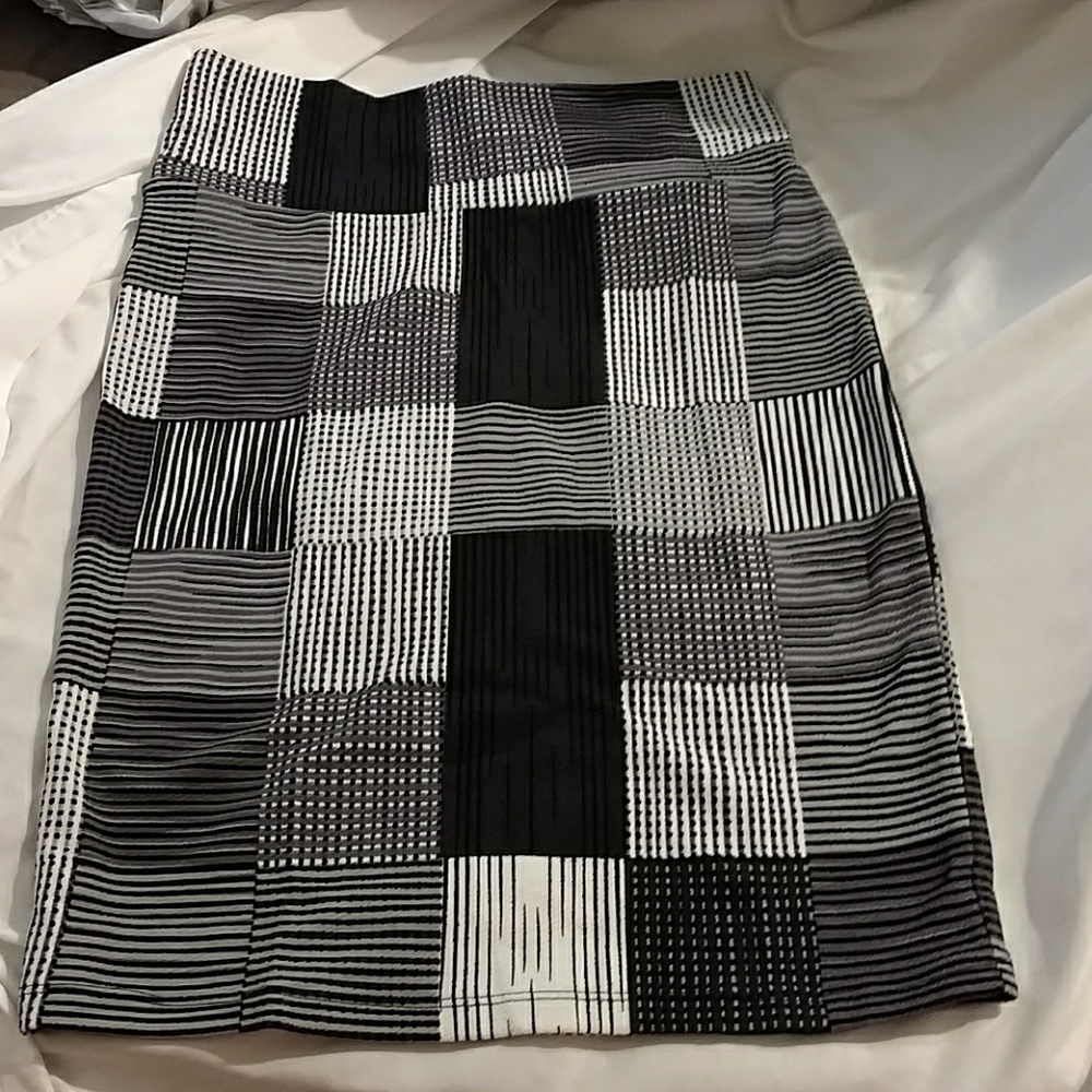NWOT, Lularoe skirt
