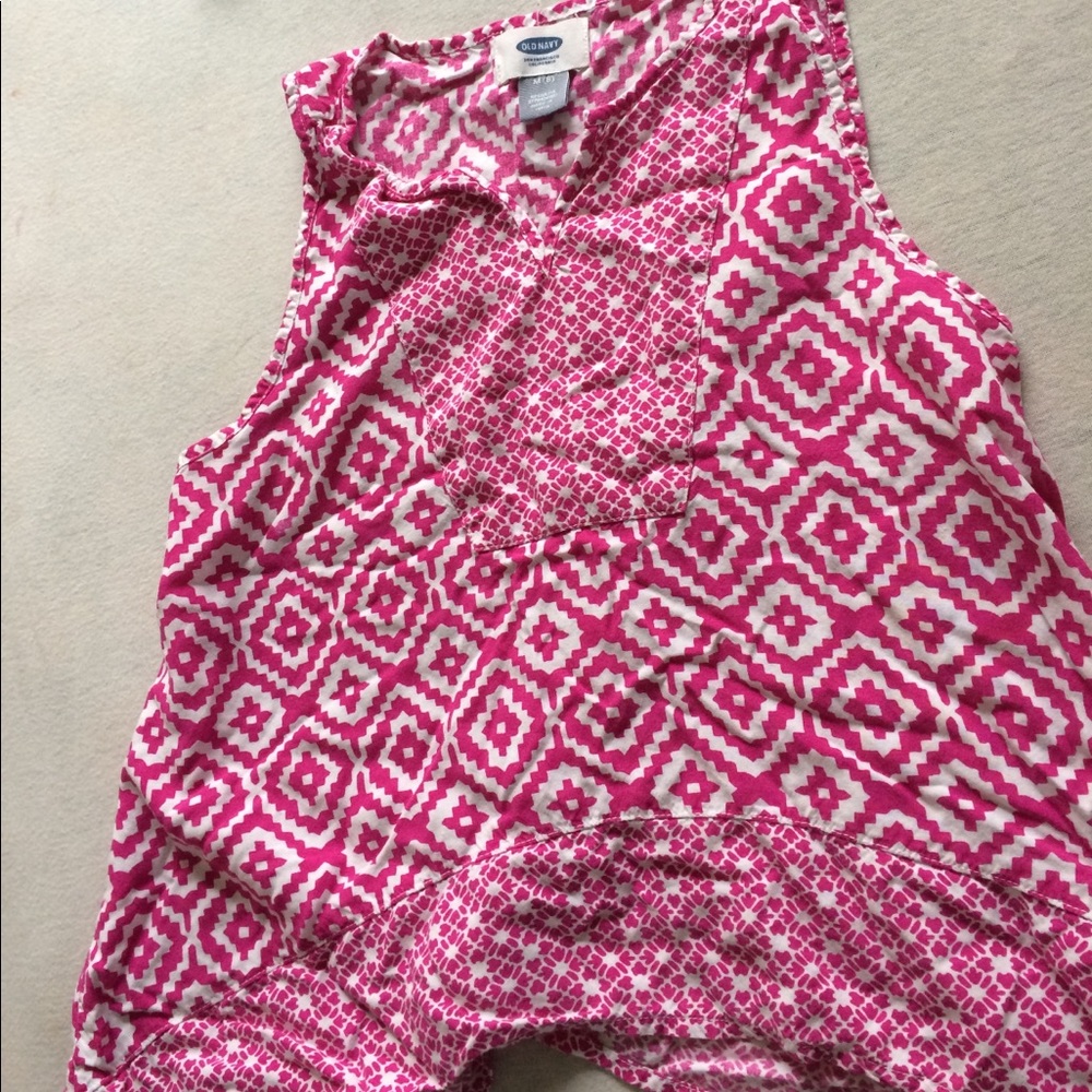 Old Navy pink shirt