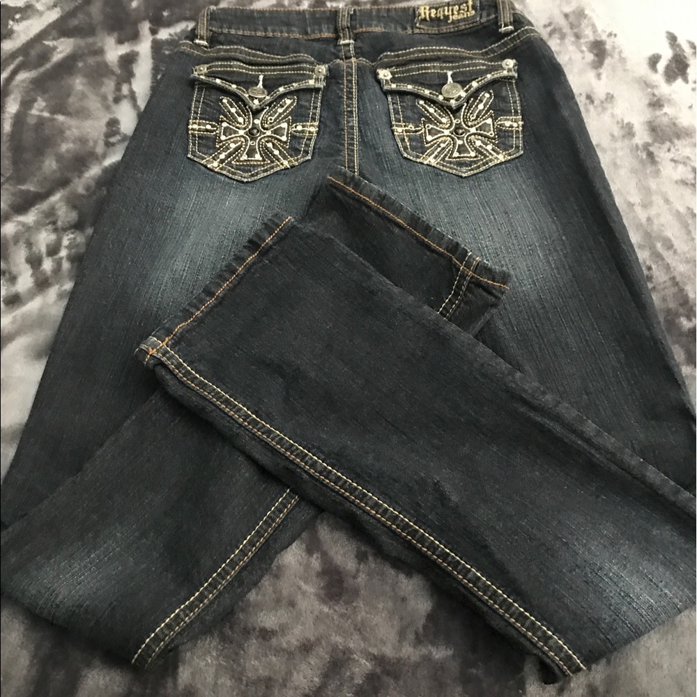Women's skinny jeans with design on pockets