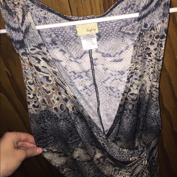 Daytrip criss cross Blouse - Picture 3 of 3