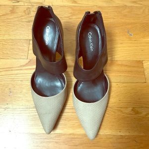Calvin Klein low heel pumps