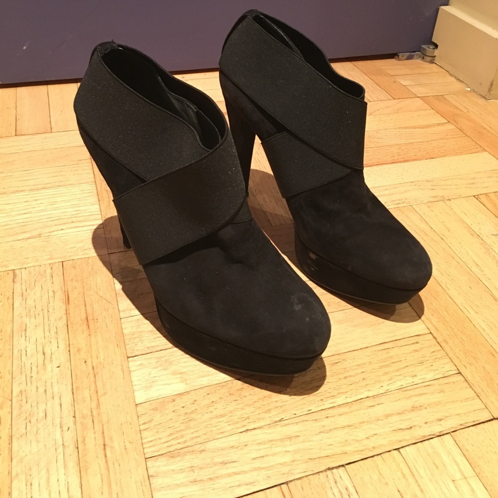 Stuart Weitzman Black Platform Booties (39)