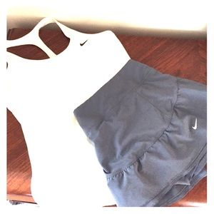 Tennis outfit size small Nike drift