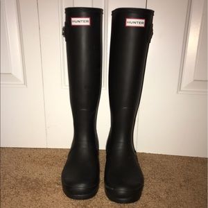 Hunter Black Matte Rainboots