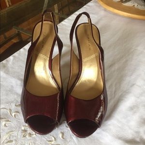 Tahari Shoes