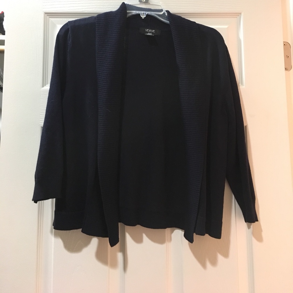 Cropped three quarter sleeved cardigan
