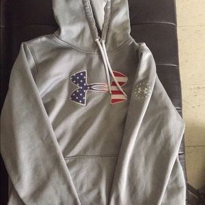 Underarmour Pullover Sweater