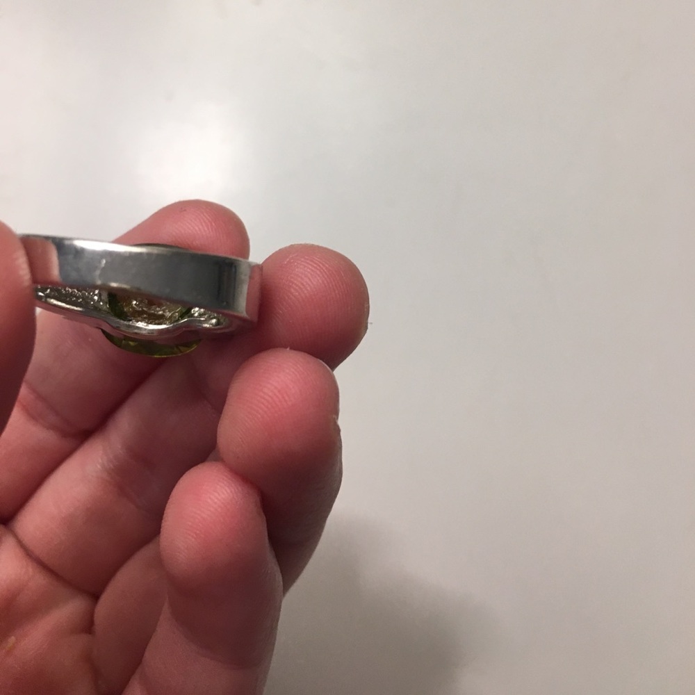 Peridot silver ring - Picture 3 of 6