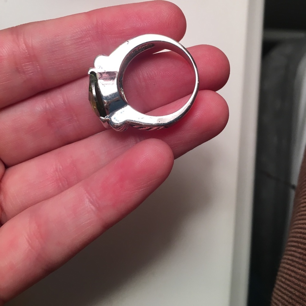 Peridot silver ring - Picture 6 of 6