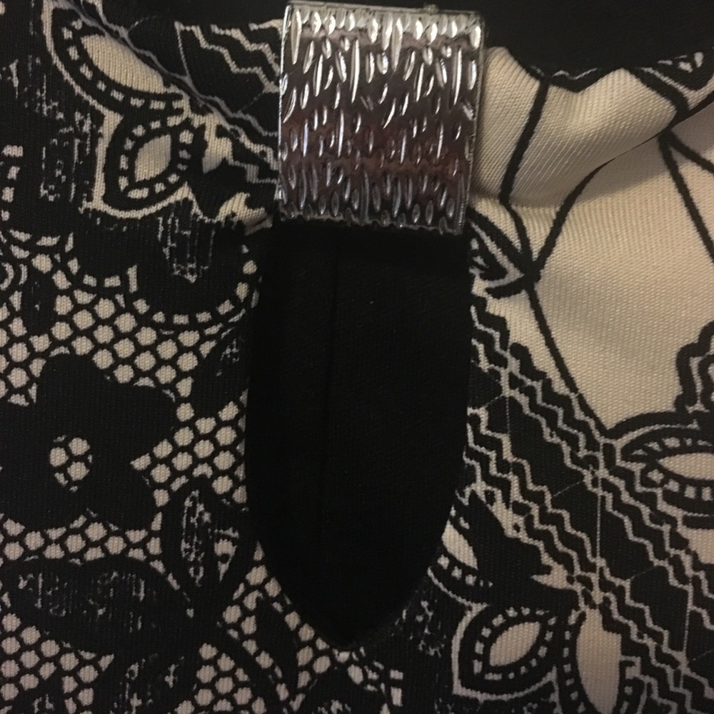 Mid length Dress - Picture 3 of 4