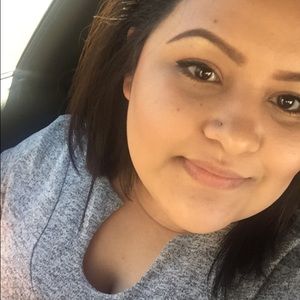 Meet your Posher, Serina