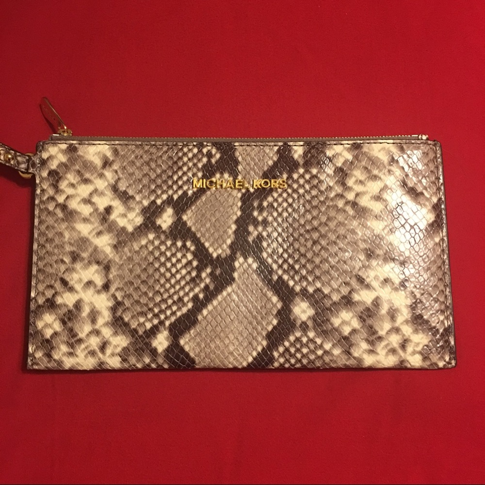 Michael Kors Wristlet