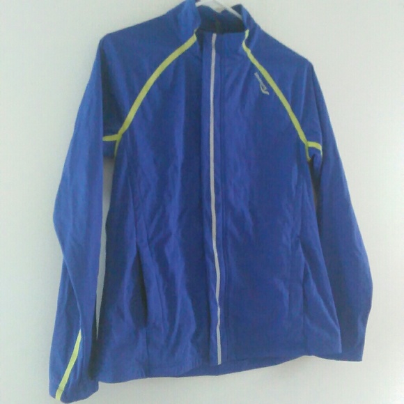 Exercise spring water resistant outerwear - Picture 1 of 3